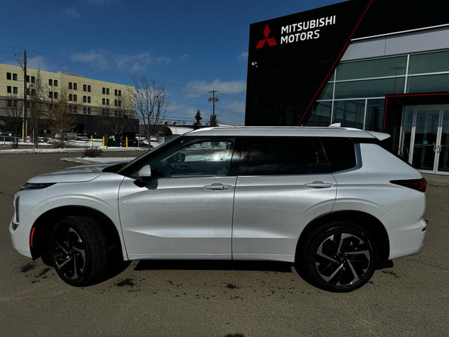 2024 Mitsubishi Outlander GT 10 YEAR FACTORY WARRANTY in Cars & Trucks in Red Deer - Image 3