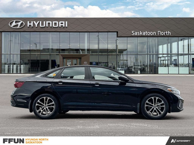 2023 Volkswagen Jetta Comfortline Heated steering wheel, Adap... in Cars & Trucks in Saskatoon - Image 2