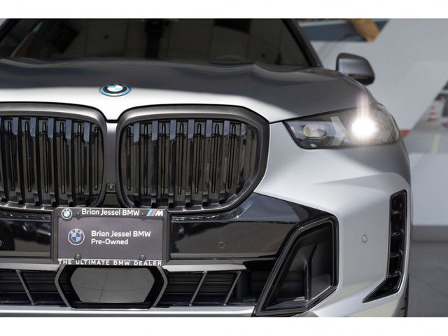 2025 BMW X5 xDrive50e in Cars & Trucks in Vancouver - Image 4