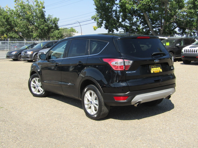 2017 Ford Escape AWD SE-B.UP CAM-BLUETOOTH-FINANCING AVAILBLE in Cars & Trucks in Calgary - Image 4