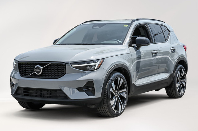 2025 Volvo XC40 in Cars & Trucks in City of Montréal