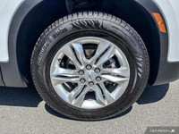 Experience the thrill of effortless driving with this 2022 Chevrolet Blazer LT, boasting a powerful... (image 9)