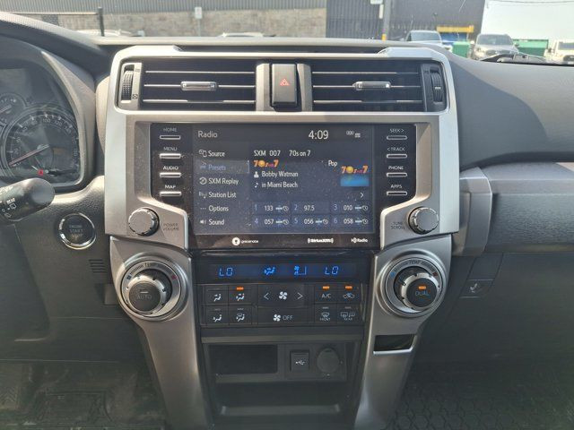 2020 Toyota 4Runner SR5 4WD | Leather | Sunroof | 3rd Row Seats in Cars & Trucks in Guelph - Image 4