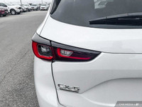 Trip Computer, Tracker System, Tailgate/Rear Door Lock Included w/Power Door Locks, Strut Front Susp... (image 8)