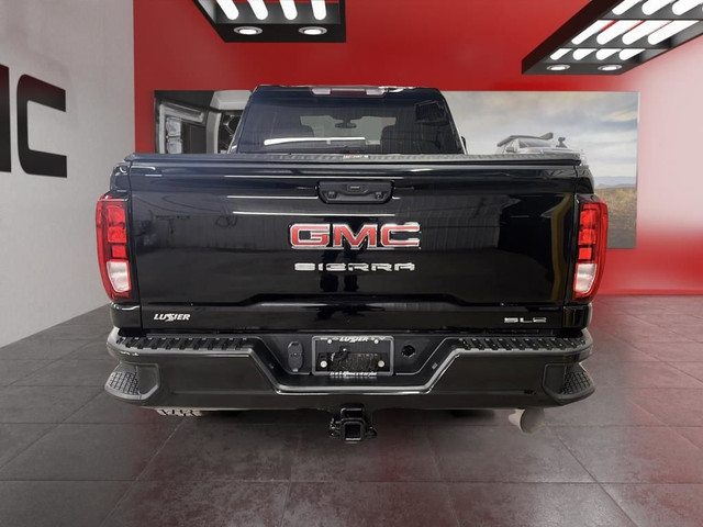 2021 GMC Sierra 2500 SLE CREW CAB 4WD | 6 passagers | in Cars & Trucks in Saint-Hyacinthe - Image 4