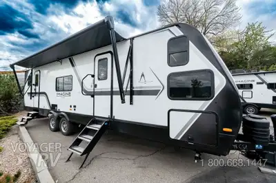Located in Winfield, BC Call or Text 250-766-4607 Voyager RV Centre 1-800-668-1447 Peace of Mind Pac...