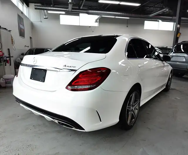 2016 Mercedes-Benz C-Class LOW KM,NO ACCIDENT,ONE OWNER,AWD,C 30 in Cars & Trucks in City of Toronto - Image 7