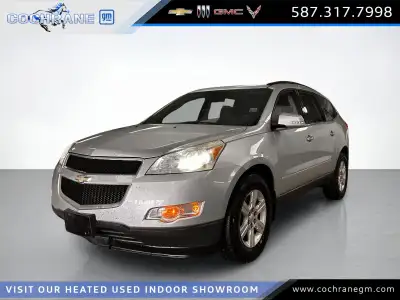 An ideal blend of size, comfort, and performance, our 2011 Chevrolet Traverse 2LT AWD shown in Silve...