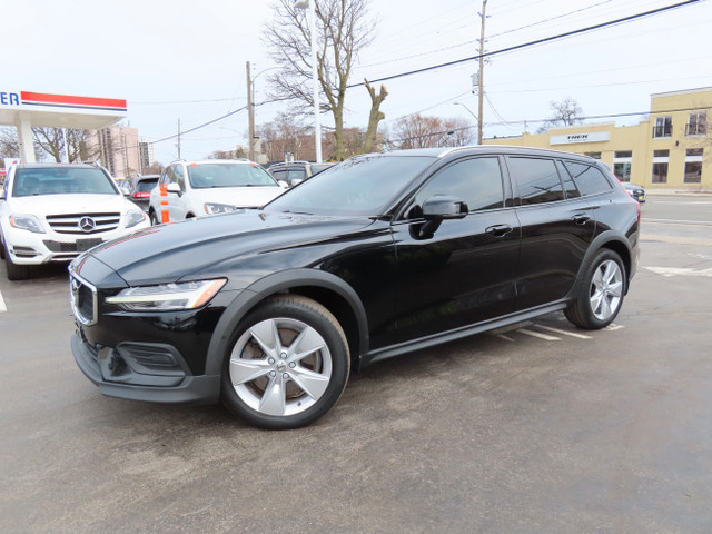 2020 Volvo V60 Cross Country T5 AWD Momentum - Navigation - Leat in Cars & Trucks in Oakville / Halton Region - Image 4