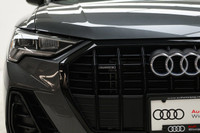 Get noticed in this gorgeous Daytona Gray Metallic SUV! Treat yourself to the features you deserve i... (image 2)