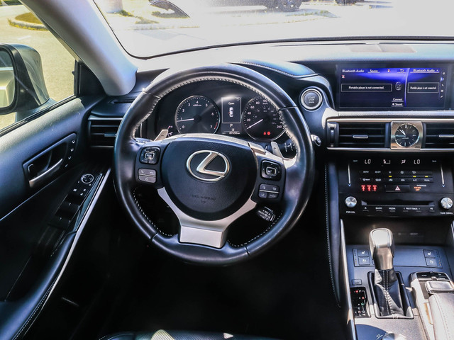 2017 Lexus IS 300 AWD | 3.5L V6 | Leather | Lane Assist | Ad... in Cars & Trucks in London - Image 3
