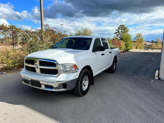 2019 Ram 1500 Classic 4x4 Crew Cab 5'7" Box in Cars & Trucks in City of Toronto