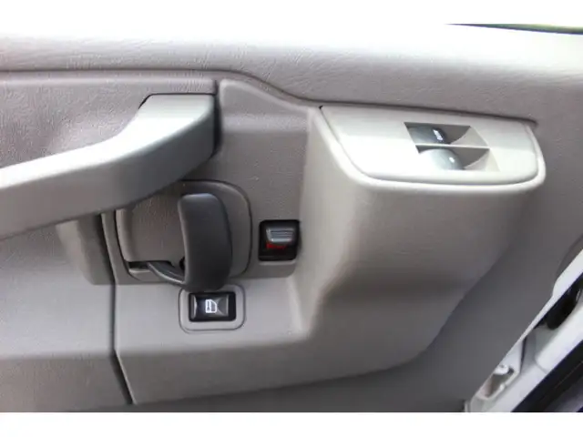 2017 GMC Savana Cargo Van 2500 CARGO 109.000 KM CERTIFIÉ RACK ET in Cars & Trucks in Laval / North Shore - Image 14