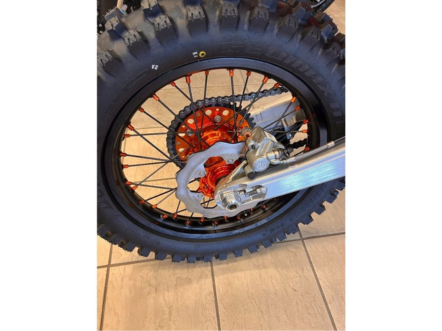  2024 KTM 300 XC-W Taux 0.99% 36 Mois, 3.99% 60 Mois in Dirt Bikes & Motocross in Sherbrooke - Image 4