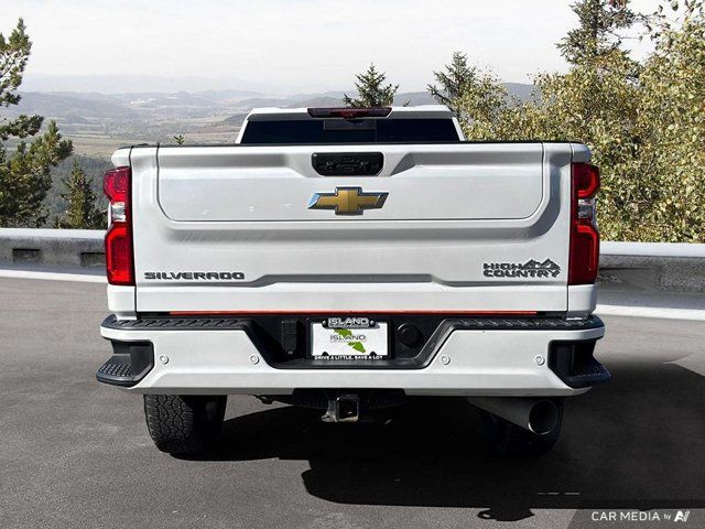 2023 Chevrolet Silverado 3500HD High Country | Tonneau Cover in Cars & Trucks in Cowichan Valley / Duncan - Image 4