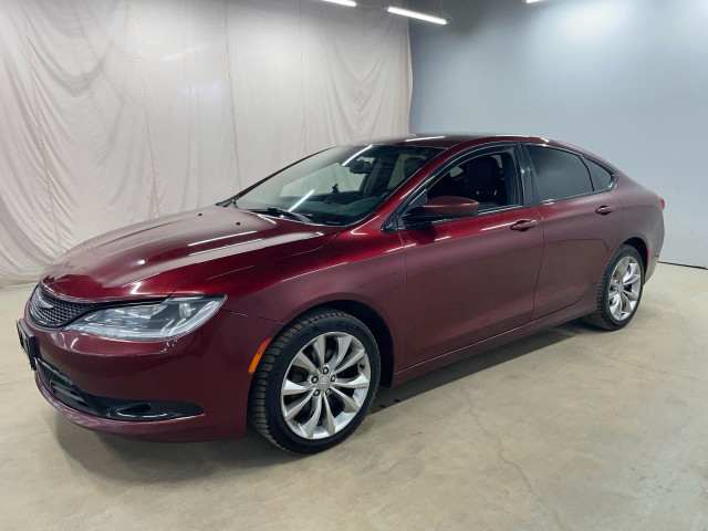 2015 Chrysler 200 in Cars & Trucks in Guelph - Image 3