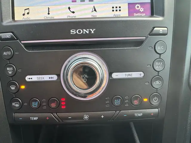 2019 Ford Fusion Hybrid Titanium, Hybrid, Navi, Sunroof, Camera, in Cars & Trucks in Mississauga / Peel Region - Image 28