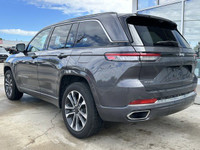 When you want long haul comfort wrapped in luxury, the most award-winning SUV ever is the only answe... (image 2)