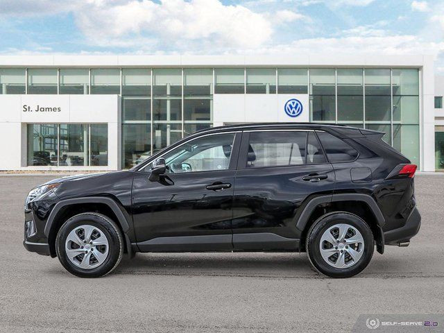 2021 Toyota RAV4 LE | LOW KMs! | CLEAN CARFAX | BLIND SPOT in Cars & Trucks in Winnipeg - Image 2