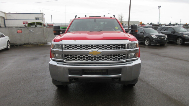 2019 CHEVY 3500 HD CREW CAB DUALLY FLAT DECK in Cars & Trucks in Edmonton - Image 3