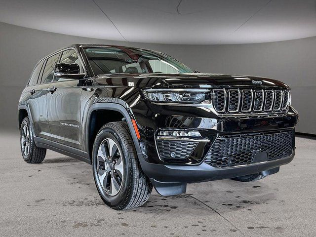 2023 Jeep Grand Cherokee 4xe BASE in Cars & Trucks in Strathcona County