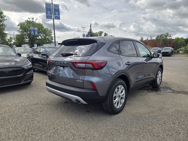 2025 Ford Escape ACTIVE | PREM TECH PKG | TECH PKG #1 | COLD PKG in Cars & Trucks in Calgary - Image 4