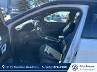 Fifth Avenue Volkswagen Prices are plus GST and costs and charges associated with financing. Trailha... (image 9)