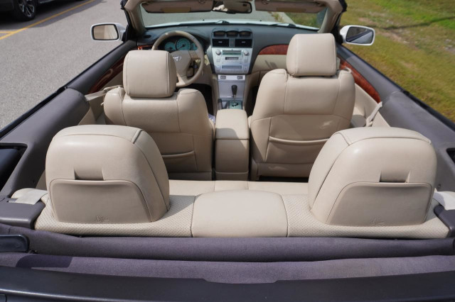 2006 Toyota Camry Solara SLE V6 CONVERTIBLE / STUNNING COMBO /WE in Cars & Trucks in Mississauga / Peel Region - Image 4