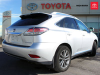 HYBRID VEHICLE FEATURES: »» Combines electric and gasoline power seamlessly »» Regenerative braking... (image 4)
