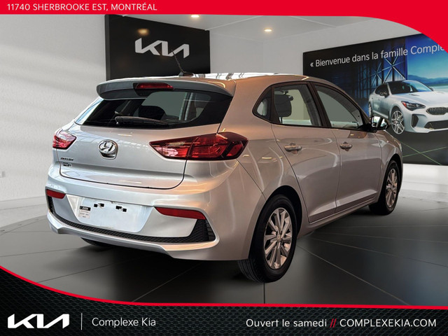 2019 Hyundai Accent Preferred Hatchback S.Chauffants Mags Apple  in Cars & Trucks in City of Montréal - Image 4