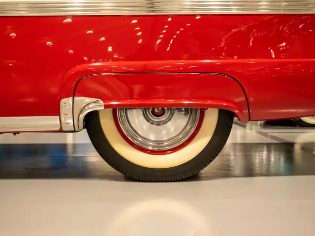 1956 Ford Crown Victoria in Classic Cars in London - Image 12