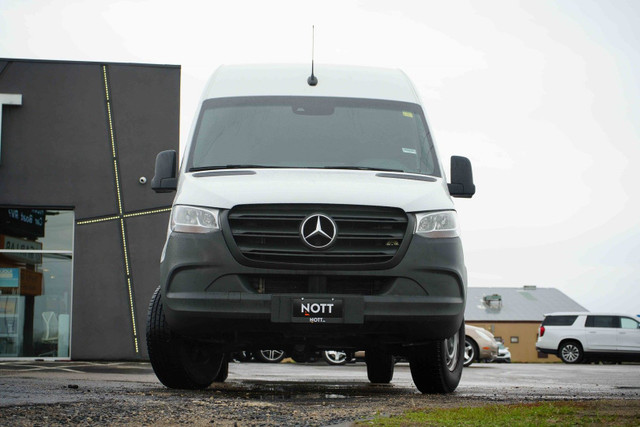 2023 MERCEDES-BENZ SPRINTER 2500 in Cars & Trucks in Winnipeg - Image 3