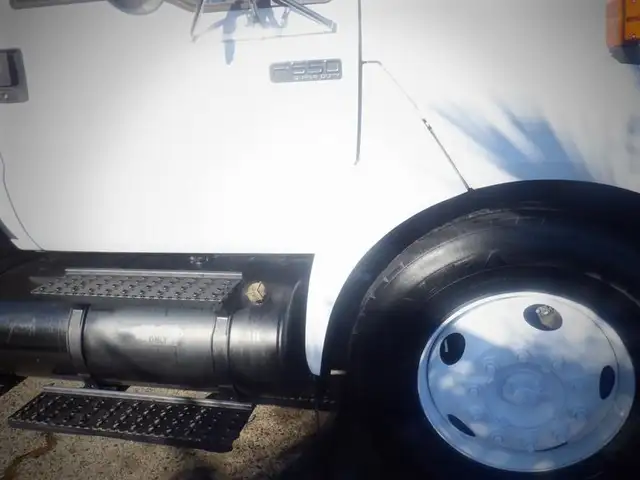 2006 ford F-650 Vacuum Truck 2WD Diesel in Heavy Trucks in Richmond - Image 18