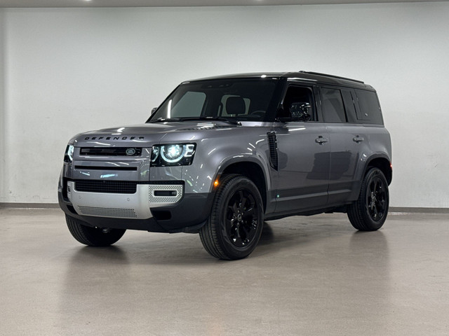 2024 Land Rover Defender 110 P300 S in Cars & Trucks in City of Montréal - Image 4