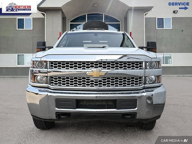 2019 Chevrolet Silverado 3500HD WT CREW CAB 4X4 FLAT DECK / T... in Cars & Trucks in Edmonton - Image 2