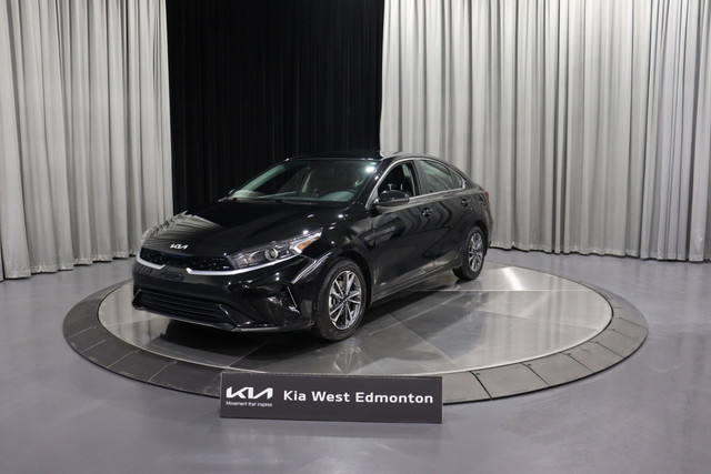 2023 Kia Forte EX HEATED SEATS/WHEEL / BLIND SPOT / LOW KM /... in Cars & Trucks in Edmonton - Image 3