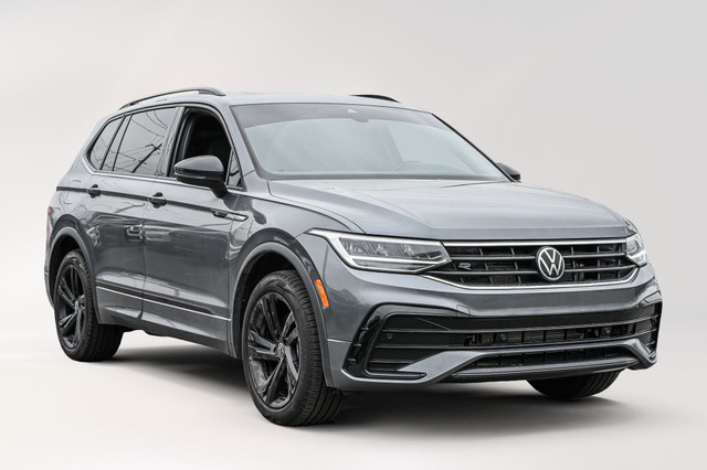 2023 Volkswagen Tiguan Comfortline R-Line Black Edition Clean Ca in Cars & Trucks in Longueuil / South Shore - Image 4