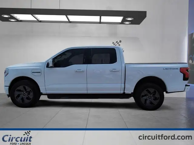 2023 Ford F-150 Lightning LARIAT grosse batterie à vendre in Cars & Trucks in City of Montréal - Image 7