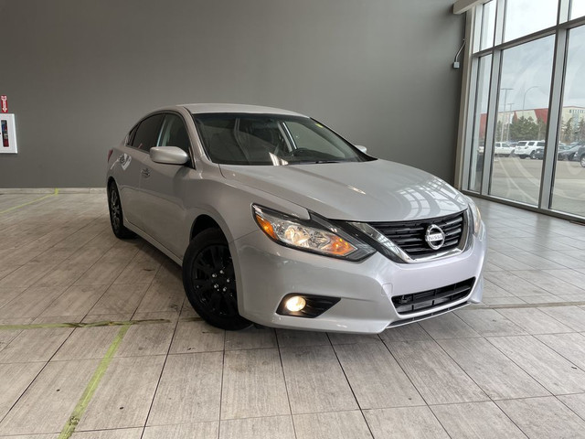 2017 Nissan Altima S FWD in Cars & Trucks in Edmonton - Image 3