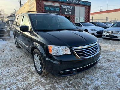 2013 Chrysler Town & Country Only 158,455km*NAVIGATION*DUAL DVD*