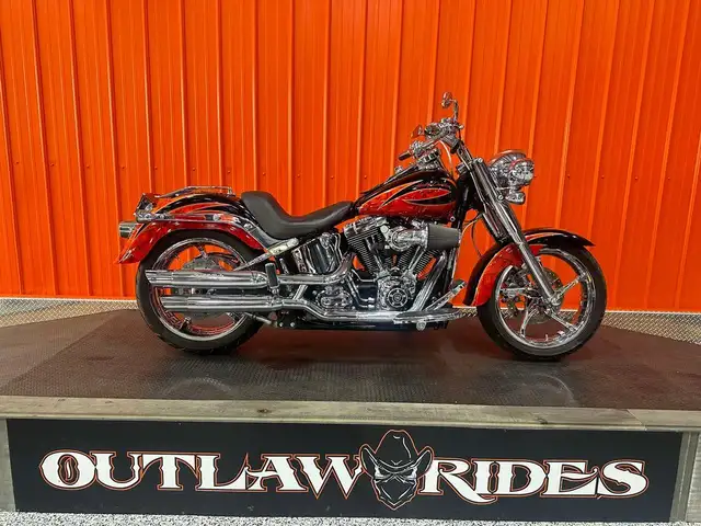 2017 Harley-Davidson FatBoy in Street, Cruisers & Choppers in Moncton - Image 2