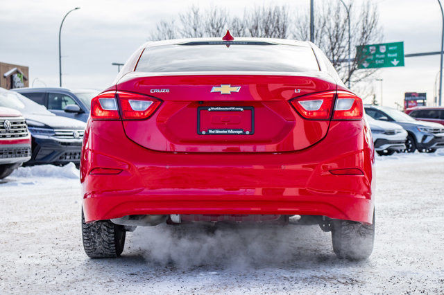 2019 Chevrolet Cruze LT | HEATED SEATS | APPLE CARPLAY in Cars & Trucks in Edmonton - Image 4