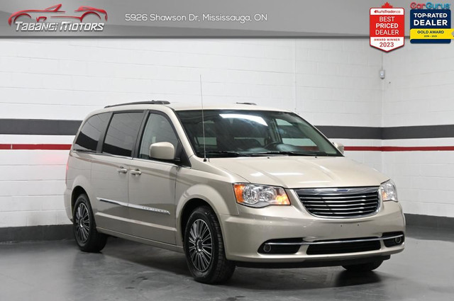 2015 Chrysler Town & Country Touring No Accident Blindspot Backu in Cars & Trucks in Mississauga / Peel Region - Image 3