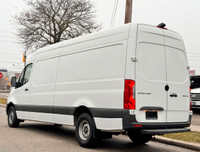 Sprinter Cargo Van 3500XD High Roof V6 170 DIESEL 3.0L - Carfax Verified - No Accidents - Low KM's O... (image 2)