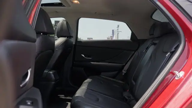 2023 Hyundai Elantra Luxury | Leather | Sunroof | Navigation |S in Cars & Trucks in Guelph - Image 13