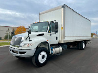 2015 International 4300 26' Box - CUMMINS - ALUMINUM TAILGATE!