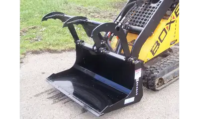 ∙ 36", 42", 48 & 54" widths on select models ∙ Hydraulic grapple with guarded cylinder ∙ Optional Bo...