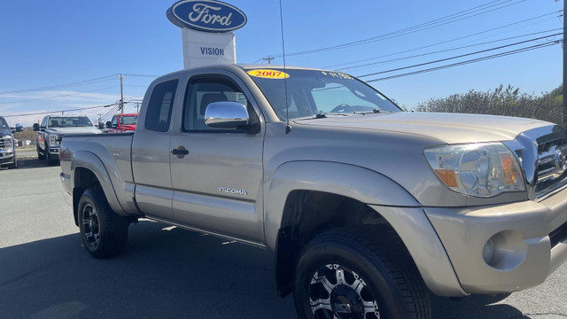 2007 Toyota Tacoma ACCESS CAB V6 AUTO in Cars & Trucks in Bathurst - Image 4