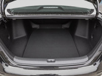 Cloth, 17" Aluminum Alloy Wheels, 4-Wheel Disc Brakes, 8 Speakers, ABS brakes, Air Conditioning, AM/... (image 7)