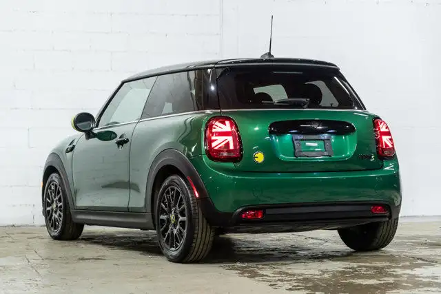 2022 MINI 3 Door Cooper SE 3 Door 100% électrique | Esprit in Cars & Trucks in City of Montréal - Image 7
